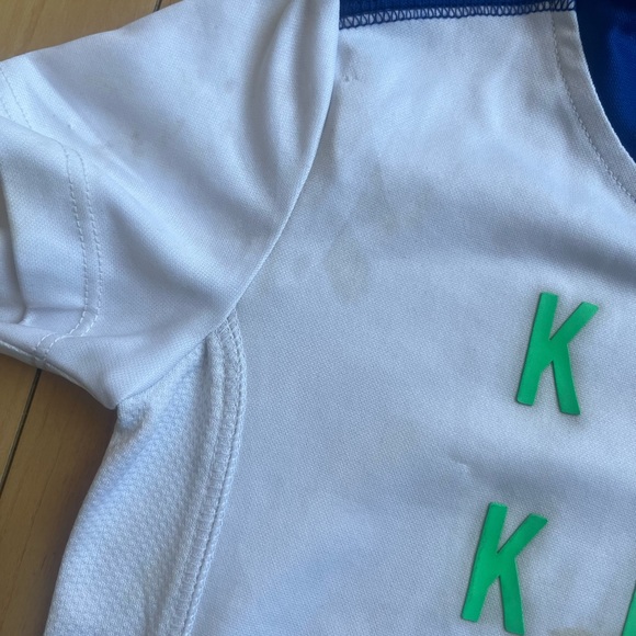 Oshkosh Activewear tee hoodie 5T - Picture 3 of 6